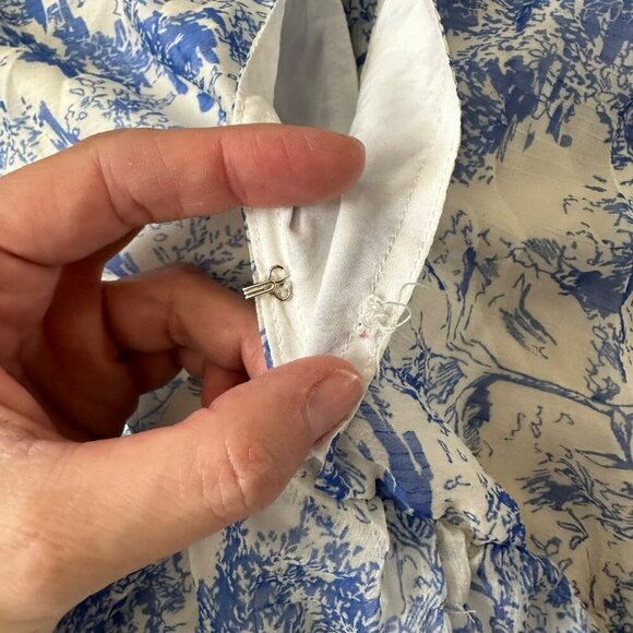 BTFL-life Vintage Blue & White Floral Dress With Puffed Sleeves & Lace Trim - Picture 2 of 11